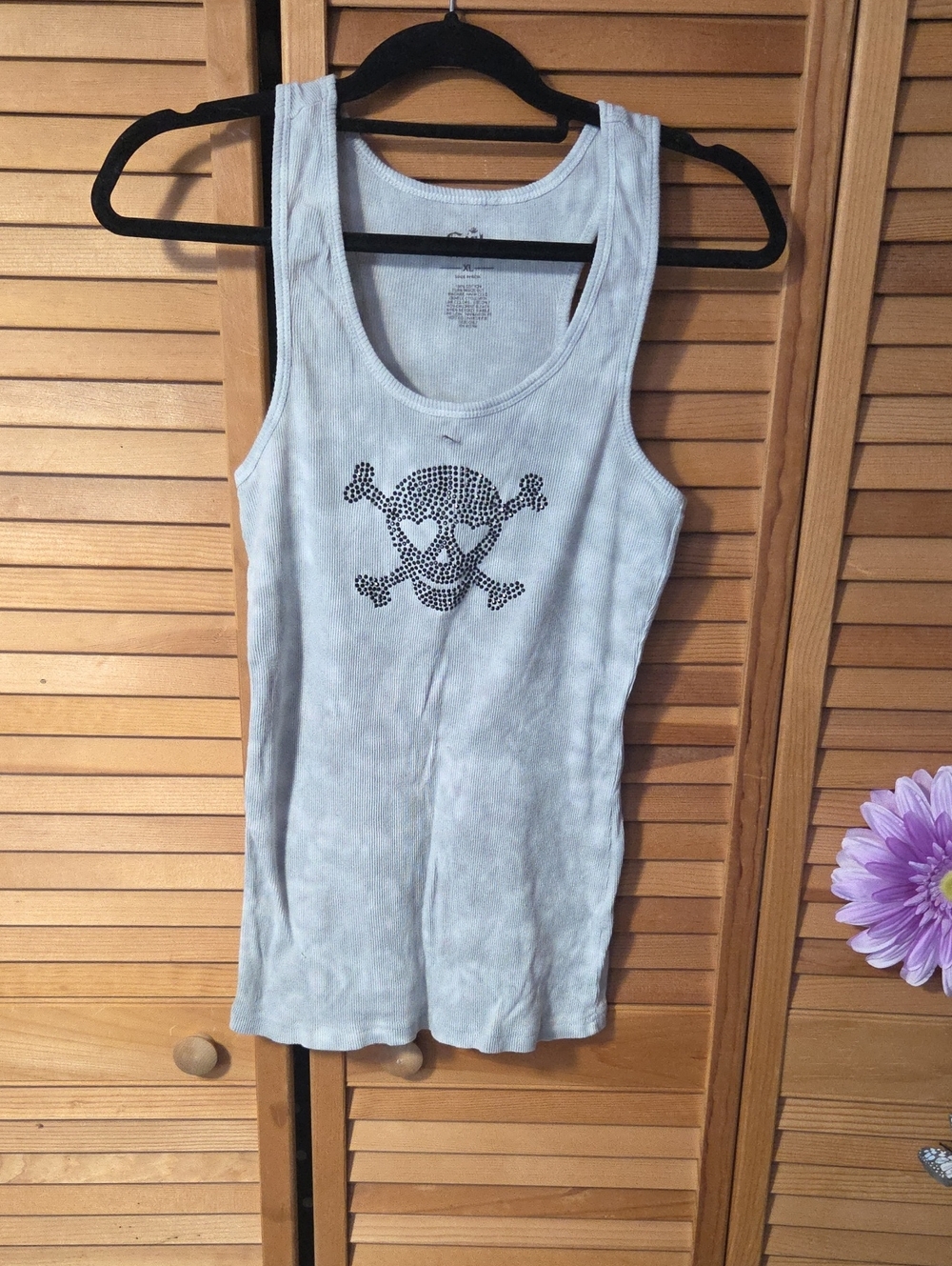 Women’s Light Gray Tank Top with Rhinestone Skull